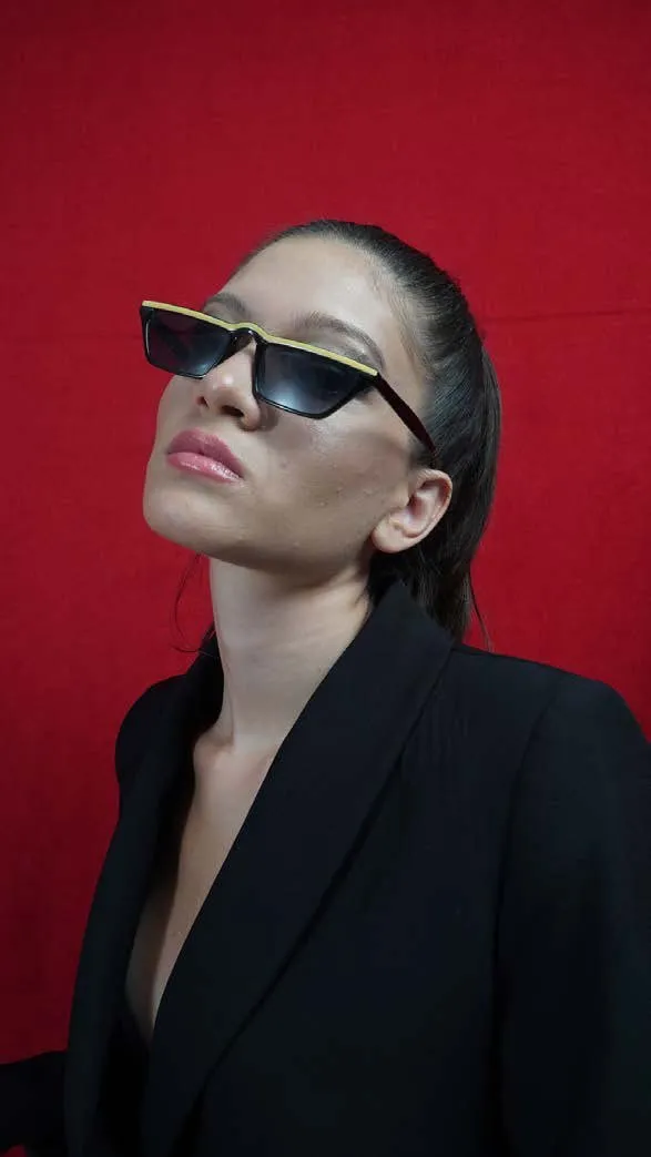 Red Backdrop Campaign, 3
